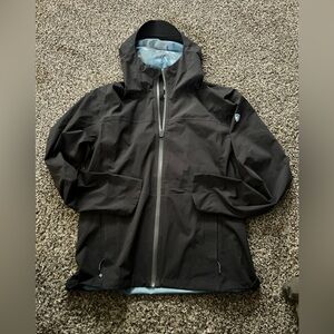 Kuhl Men's Black Raincoat with Hood